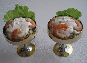 Порционный креветочный салат