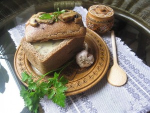Польский грибной супчик в хлебном сундучке